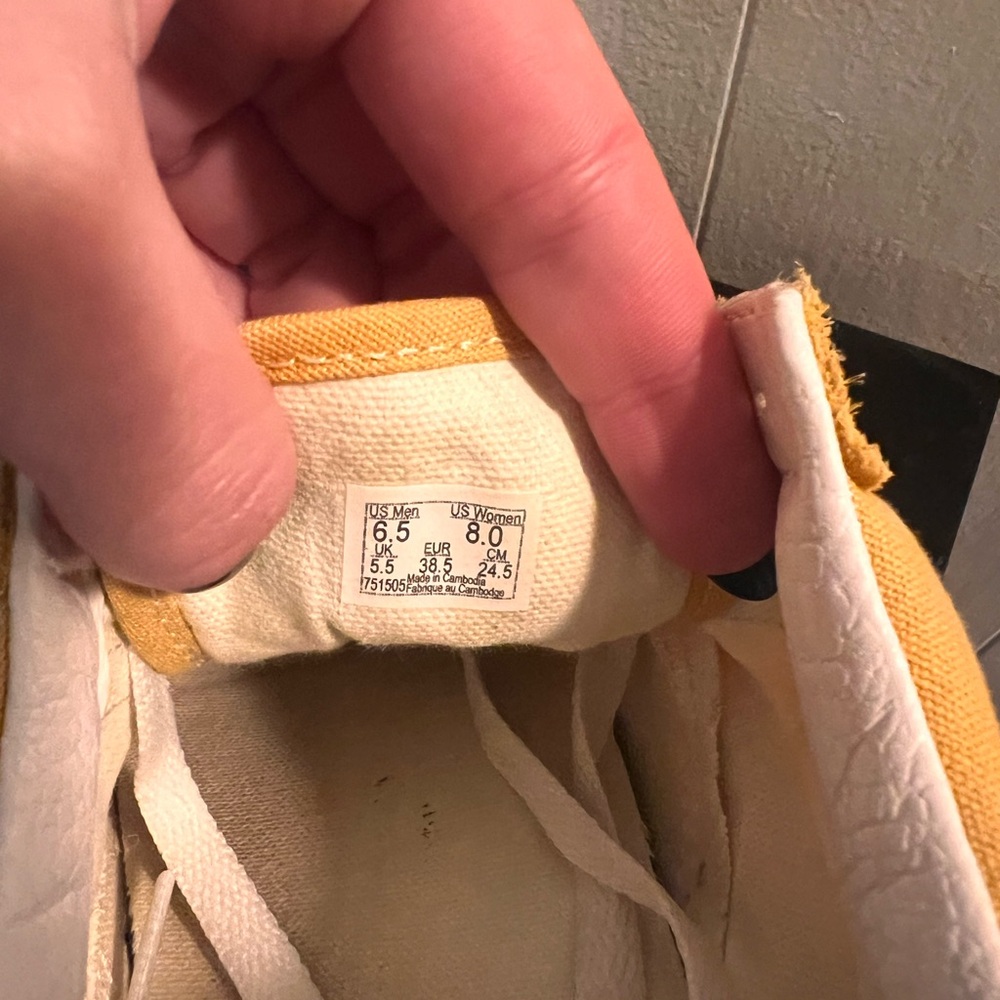 Old School Yellow Vans Sneakers - Picture 3 of 4